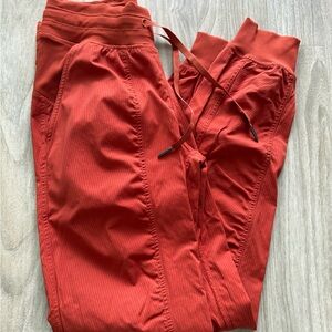 Woman’s lululemon dance studio jogger size 4